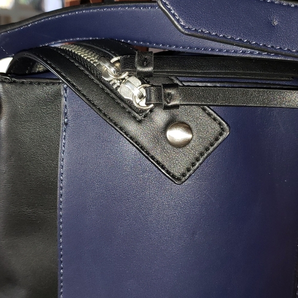 ๐ NEW NINE WEST ELENYA MULTI COLORBLOCK PATCHWORK BLUE & BLACK CROSSBODY BAG - Picture 8 of 16